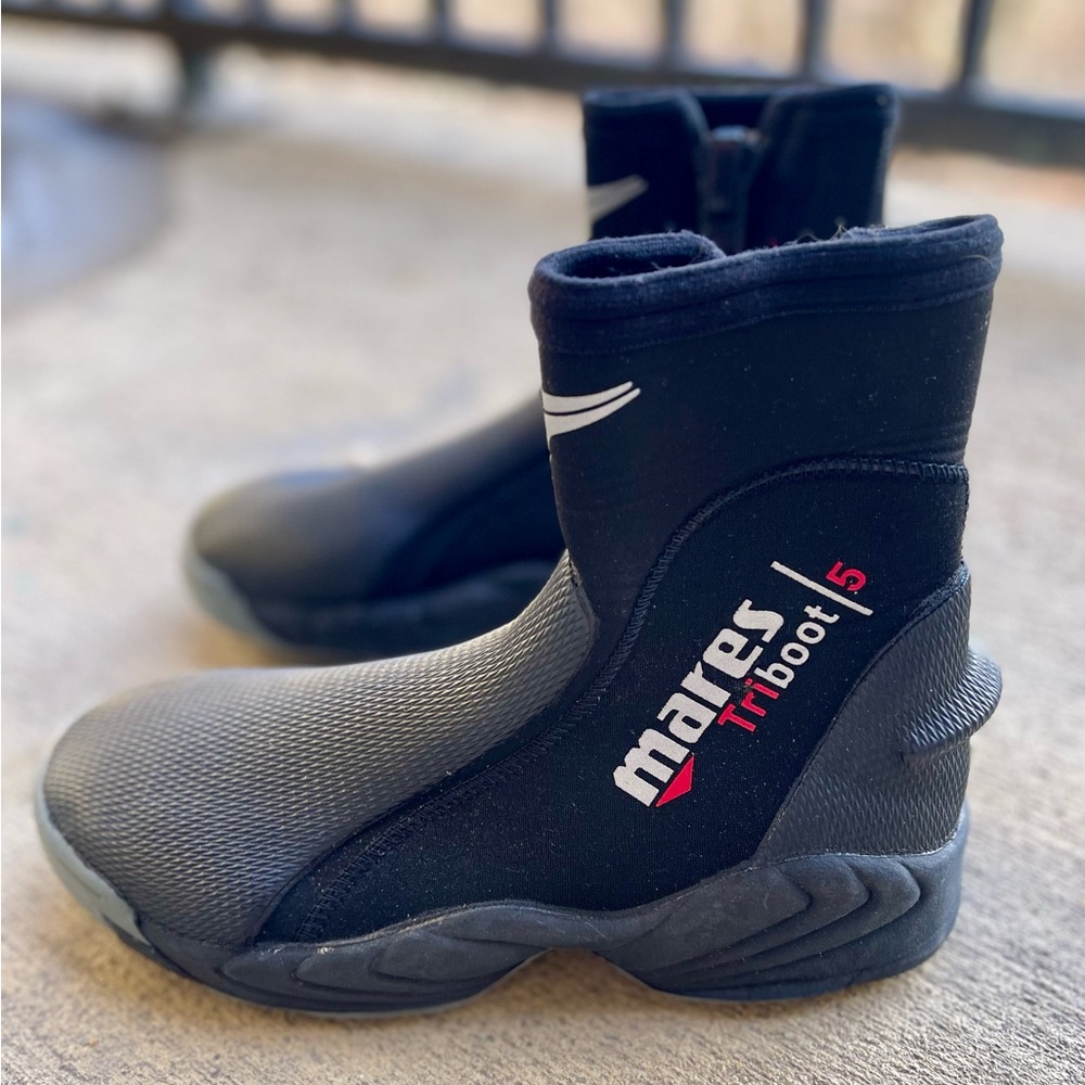 Mares Trilastic 5mm Dive Boots, Size XS / 6, ONLY USED FOR 10 DIVES FOR CERT